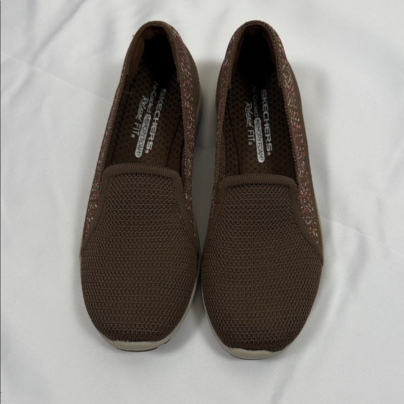 Skechers Women's Brown Slip-On Sneakers like New - Picture 2 of 10